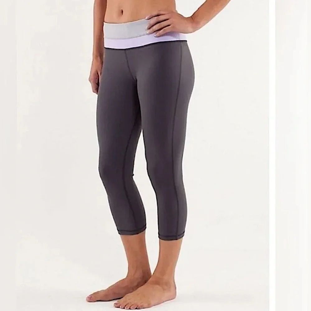 Lululemon Wunder Groove Crop Women's Size 6 Gray Lavender Leggings